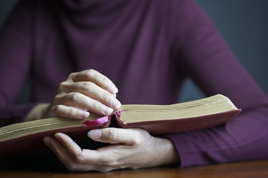 woman reading bible